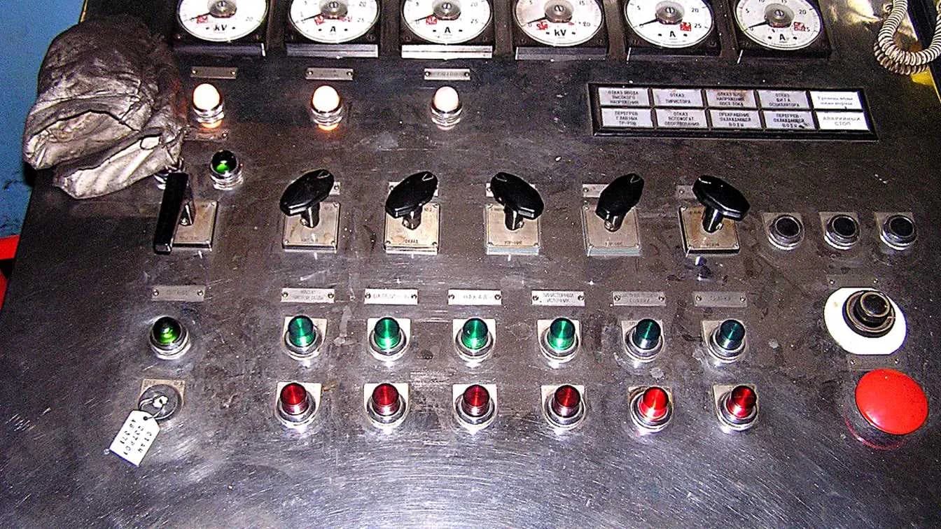 Operator workstation with integrated SCADA interface