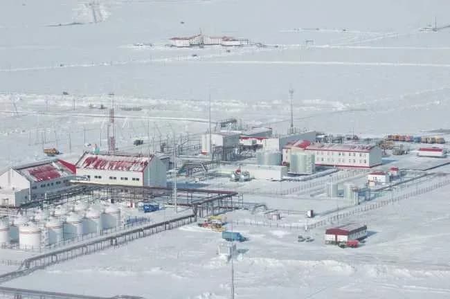 Underwater pipeline crossing construction
